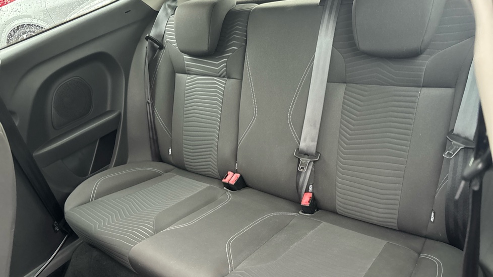 Ford Fiesta 1.25 82 Zetec 3dr Petrol Hatchback - Image 19