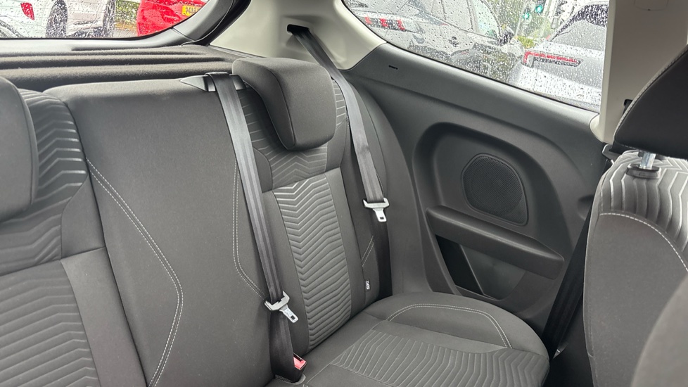 Ford Fiesta 1.25 82 Zetec 3dr Petrol Hatchback - Image 37