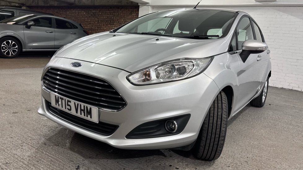 Ford Fiesta 1.25 82 Zetec 5dr Petrol Hatchback - Image 35