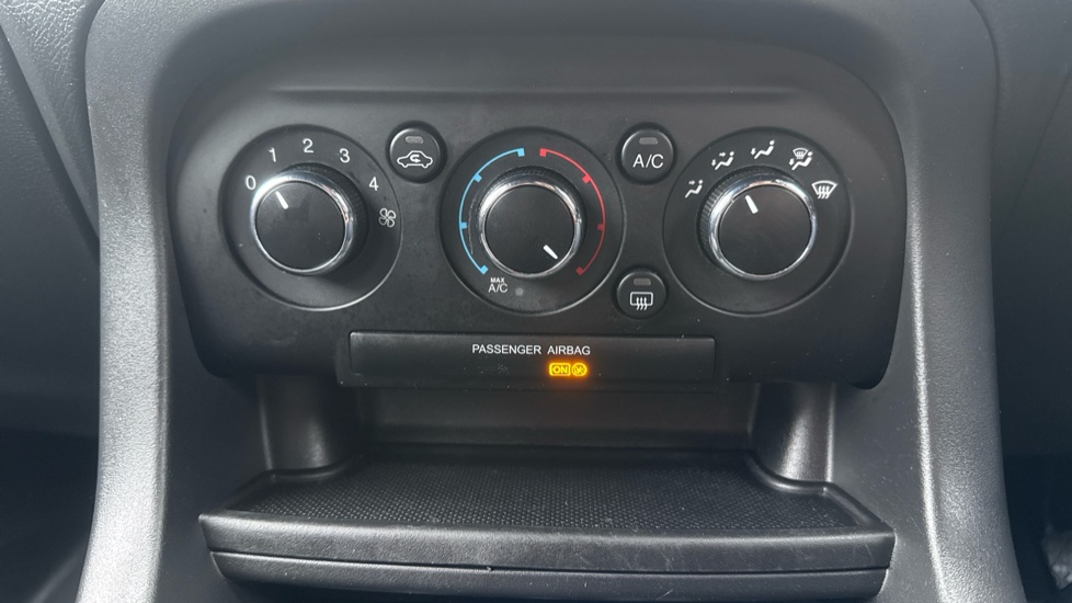 Ford KA+ 1.2 85 Active 5dr Petrol Hatchback - Image 31