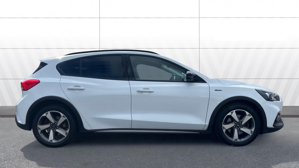 Ford Focus 1.0 EcoBoost 125 Active 5dr Petrol Hatchback - Image 4
