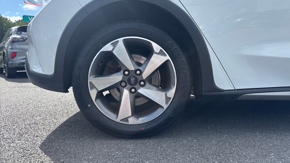 Ford Focus 1.0 EcoBoost 125 Active 5dr Petrol Hatchback - Image 28