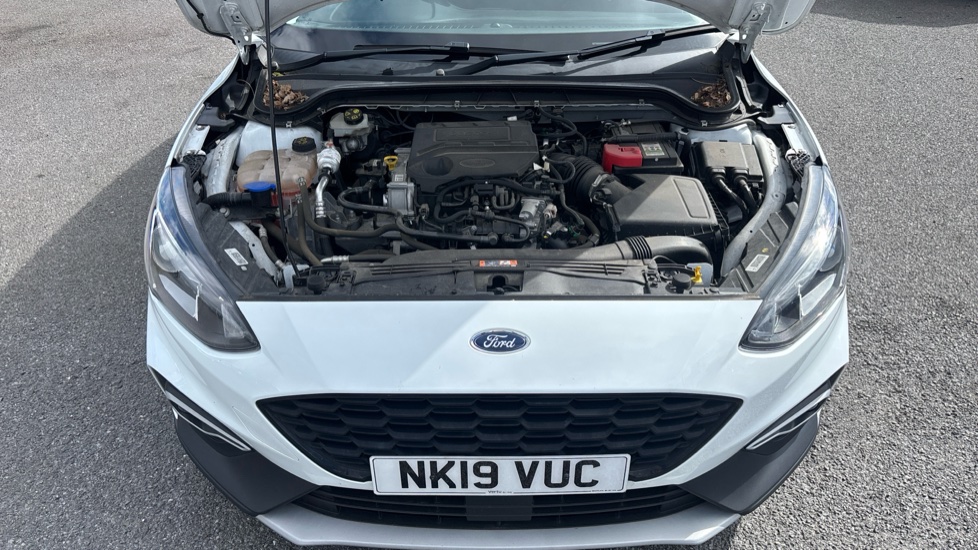 Ford Focus 1.0 EcoBoost 125 Active 5dr Petrol Hatchback - Image 29