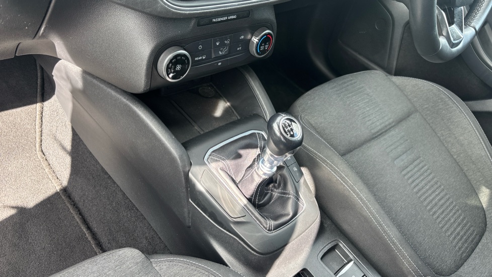 Ford Focus 1.0 EcoBoost 125 Active 5dr Petrol Hatchback - Image 12