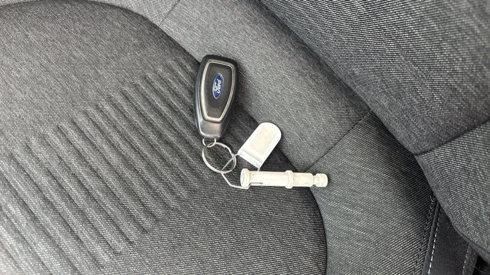 Ford Focus 1.0 EcoBoost 125 Active 5dr Petrol Hatchback - Image 30