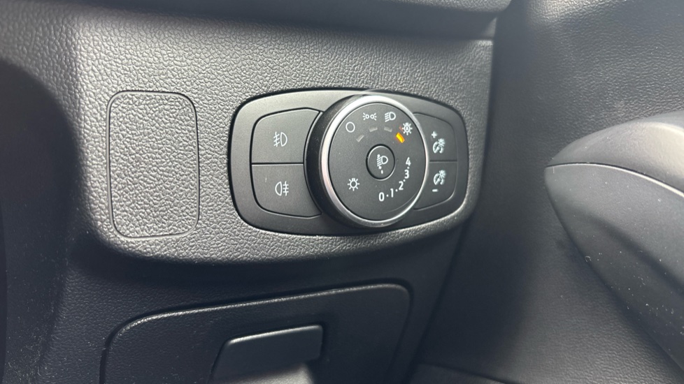 Ford Focus 1.0 EcoBoost 125 Active 5dr Petrol Hatchback - Image 22