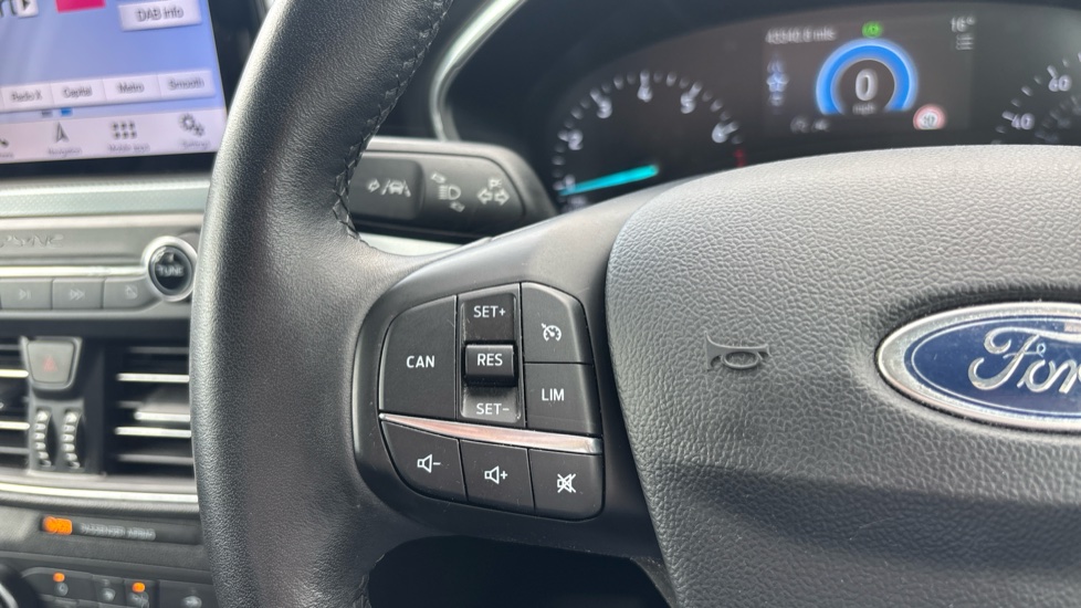 Ford Focus 1.0 EcoBoost 125 Active 5dr Petrol Hatchback - Image 18