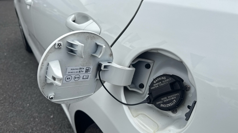 Kia Rio 1.25 1 5dr Petrol Hatchback - Image 30