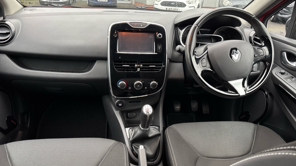 Renault Clio 1.2 16V Dynamique Nav 5dr Petrol Hatchback - Image 15