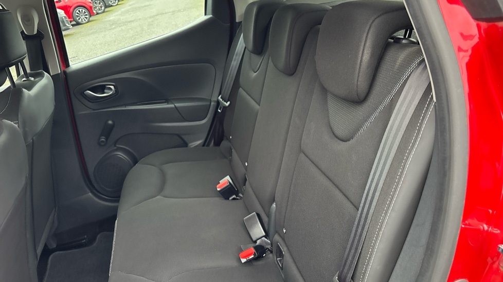 Renault Clio 1.2 16V Dynamique Nav 5dr Petrol Hatchback - Image 21