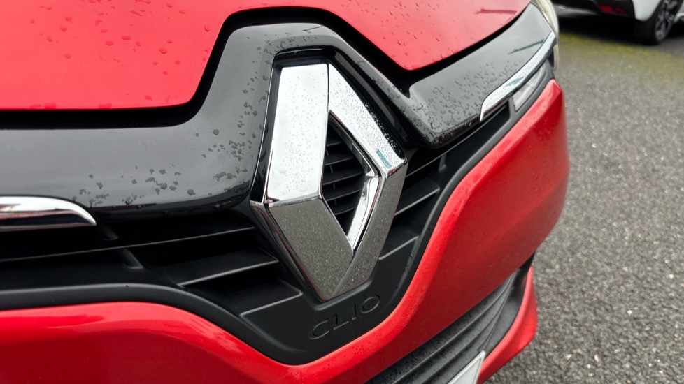 Renault Clio 1.2 16V Dynamique Nav 5dr Petrol Hatchback - Image 37