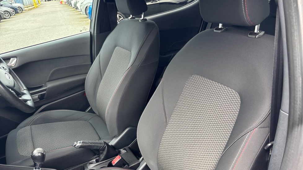 Ford Fiesta 1.0 EcoBoost 140 ST-Line 5dr Petrol Hatchback - Image 39