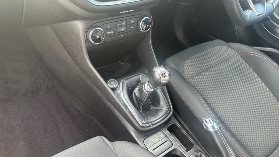 Ford Fiesta 1.0 EcoBoost ST-Line 3dr Petrol Hatchback - Image 12
