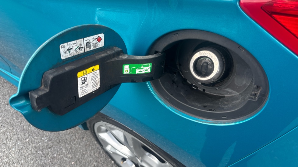 Ford Fiesta 1.0 EcoBoost ST-Line 3dr Petrol Hatchback - Image 31