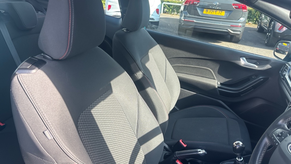 Ford Fiesta 1.0 EcoBoost ST-Line 3dr Petrol Hatchback - Image 16
