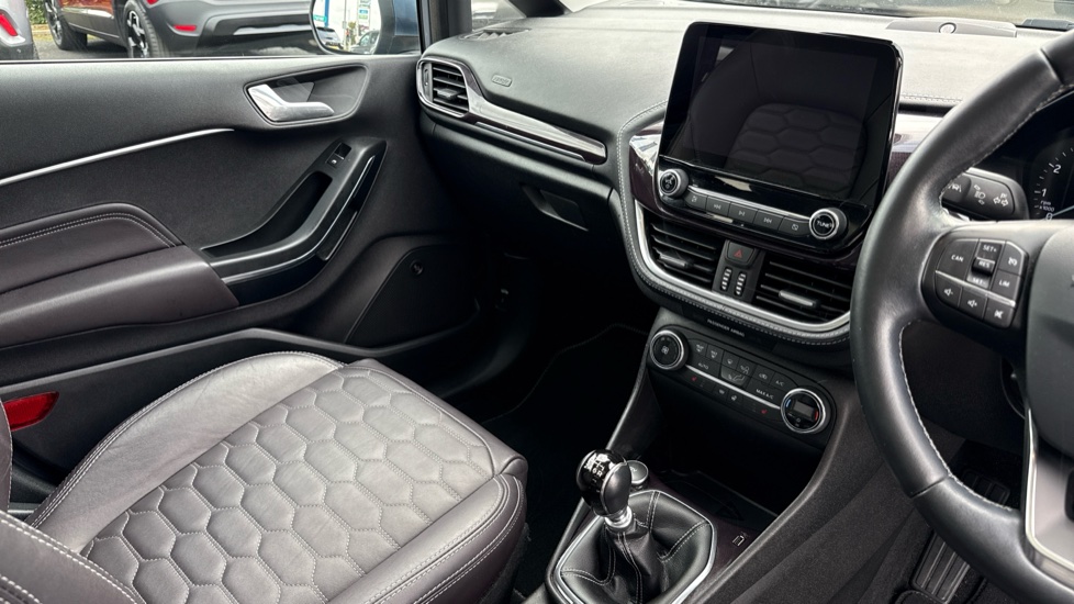 Ford Fiesta Vignale 1.0 EcoBoost 5dr Petrol Hatchback - Image 17