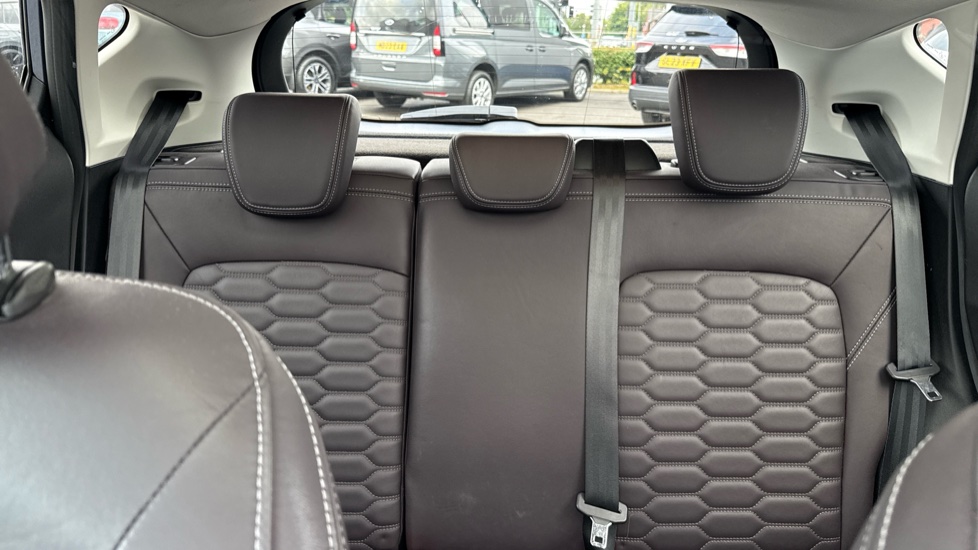 Ford Fiesta Vignale 1.0 EcoBoost 5dr Petrol Hatchback - Image 18