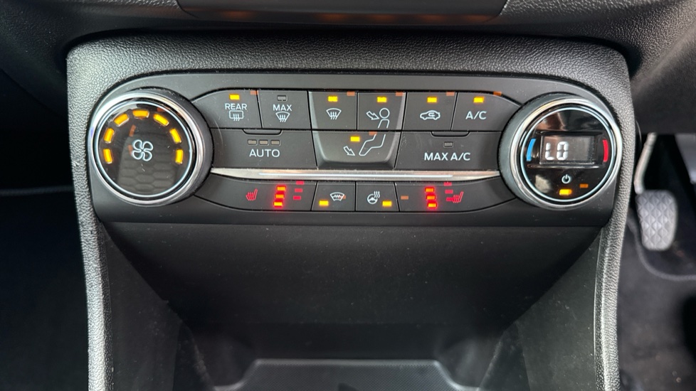 Ford Fiesta Vignale 1.0 EcoBoost 5dr Petrol Hatchback - Image 37
