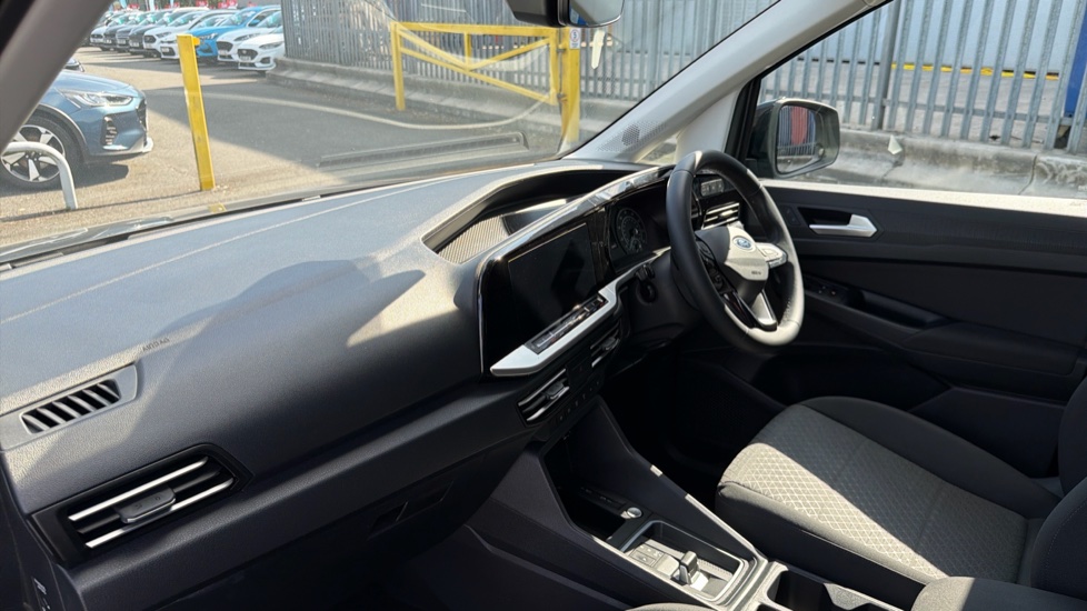 Ford Tourneo Connect 2.0 EcoBlue Titanium 5dr Auto [7 seat] Diesel Estate - Image 9