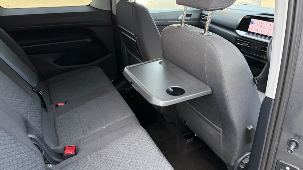 Ford Tourneo Connect 2.0 EcoBlue Titanium 5dr Auto [7 seat] Diesel Estate - Image 27