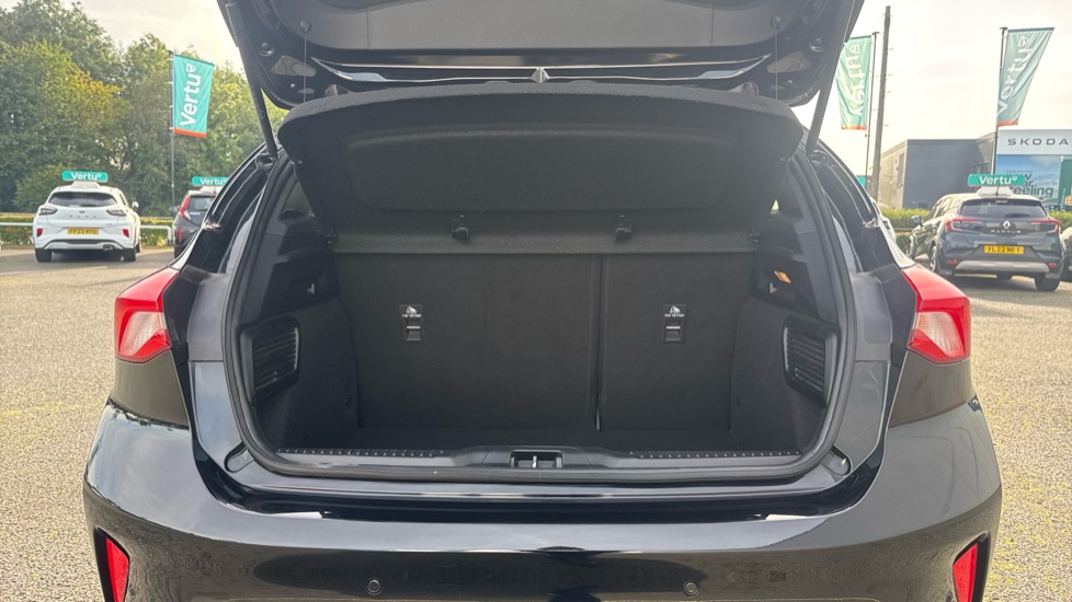 Ford Focus 1.0 EcoBoost 125 ST-Line X 5dr Petrol Hatchback - Image 6