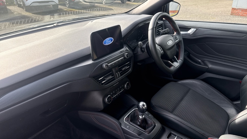 Ford Focus 1.0 EcoBoost 125 ST-Line X 5dr Petrol Hatchback - Image 10