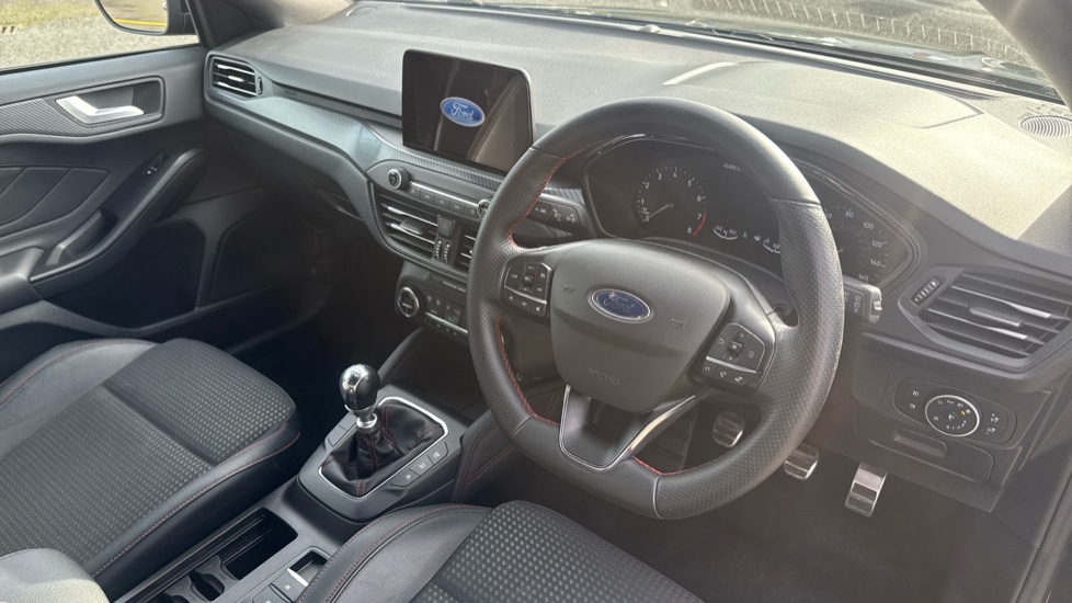 Ford Focus 1.0 EcoBoost 125 ST-Line X 5dr Petrol Hatchback - Image 12