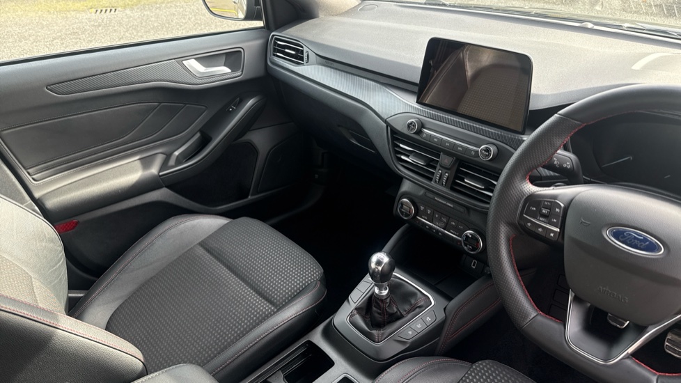 Ford Focus 1.0 EcoBoost 125 ST-Line X 5dr Petrol Hatchback - Image 14