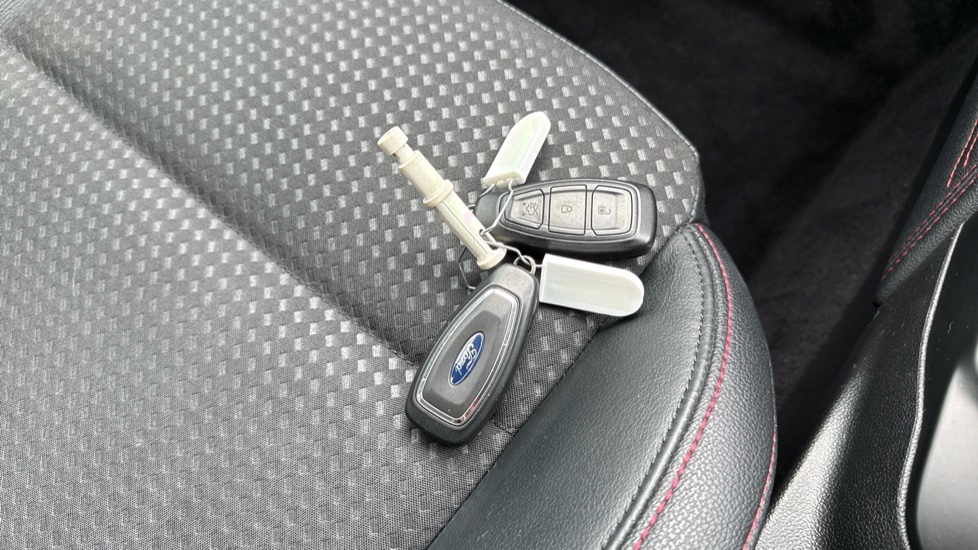 Ford Focus 1.0 EcoBoost 125 ST-Line X 5dr Petrol Hatchback - Image 20