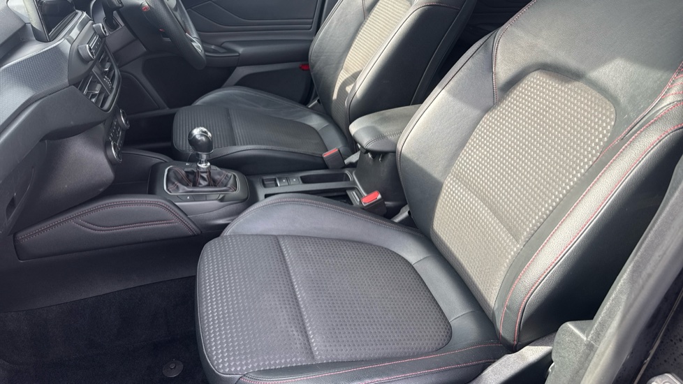 Ford Focus 1.0 EcoBoost 125 ST-Line X 5dr Petrol Hatchback - Image 28