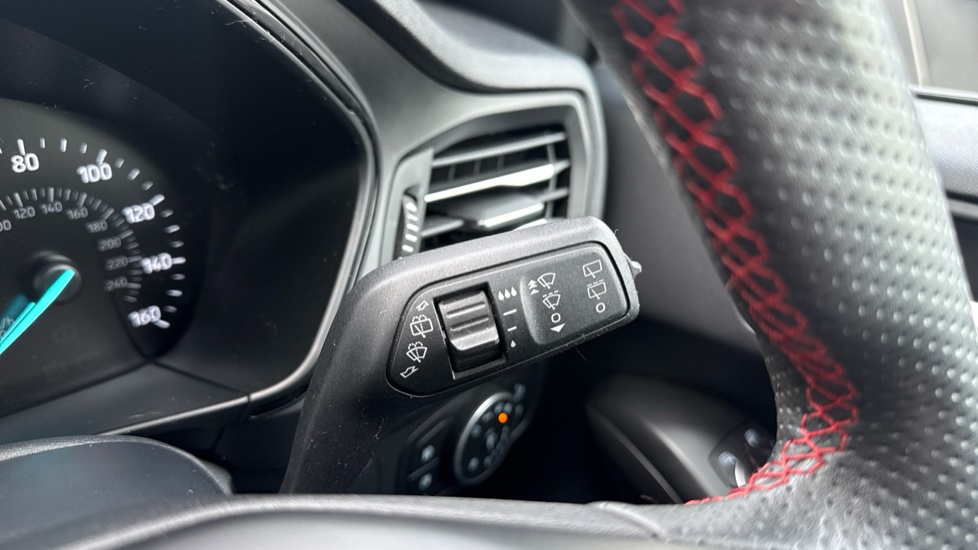 Ford Focus 1.0 EcoBoost 125 ST-Line X 5dr Petrol Hatchback - Image 32