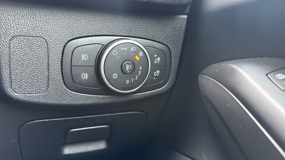 Ford Focus 1.0 EcoBoost 125 ST-Line X 5dr Petrol Hatchback - Image 34