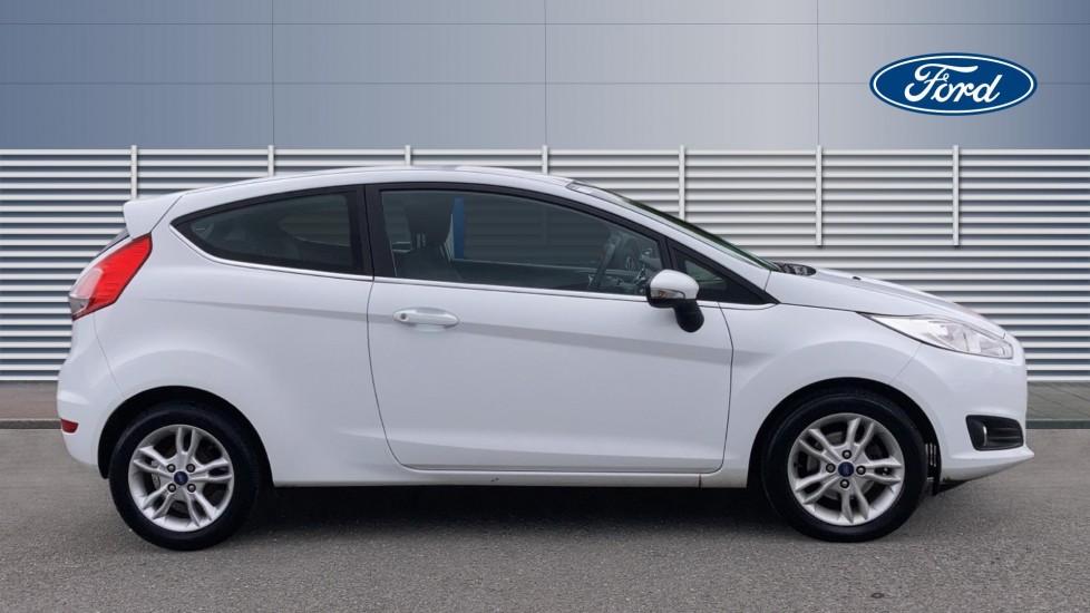 Ford Fiesta 1.25 82 Zetec 3dr Petrol Hatchback - Image 4