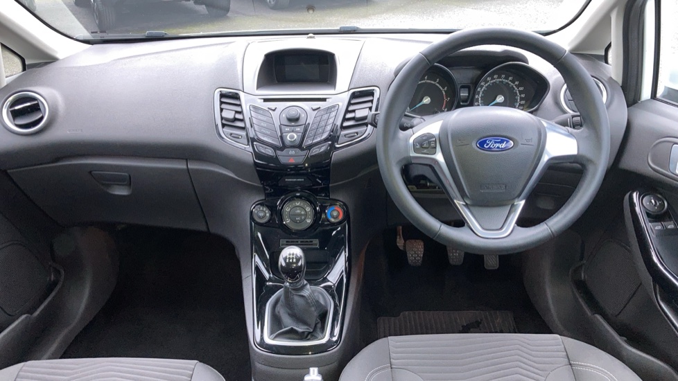Ford Fiesta 1.25 82 Zetec 3dr Petrol Hatchback - Image 13