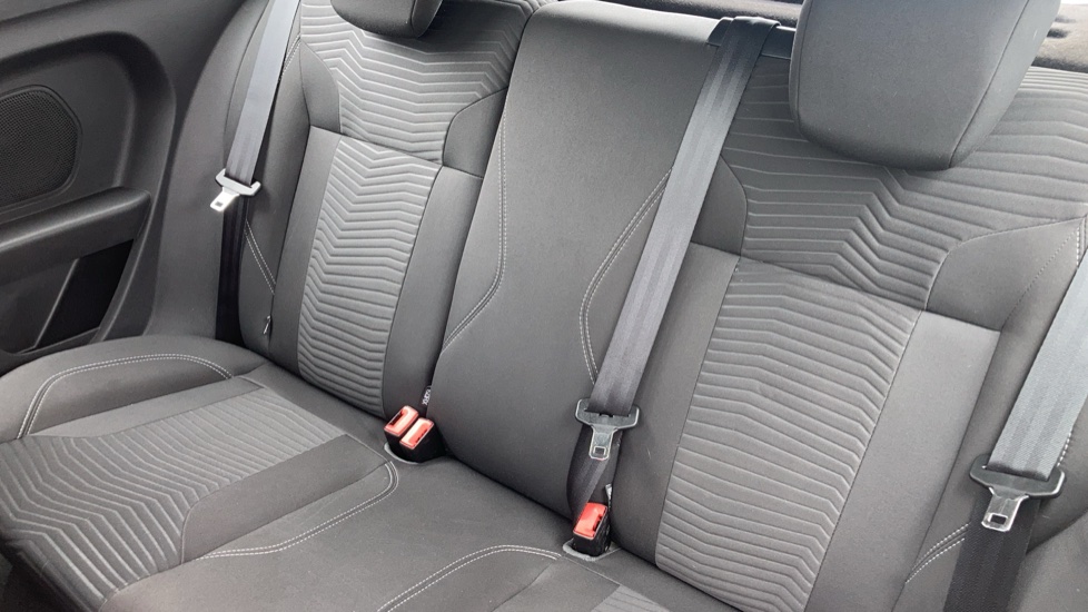 Ford Fiesta 1.25 82 Zetec 3dr Petrol Hatchback - Image 19