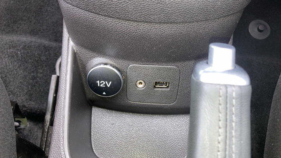 Ford Fiesta 1.25 82 Zetec 3dr Petrol Hatchback - Image 28