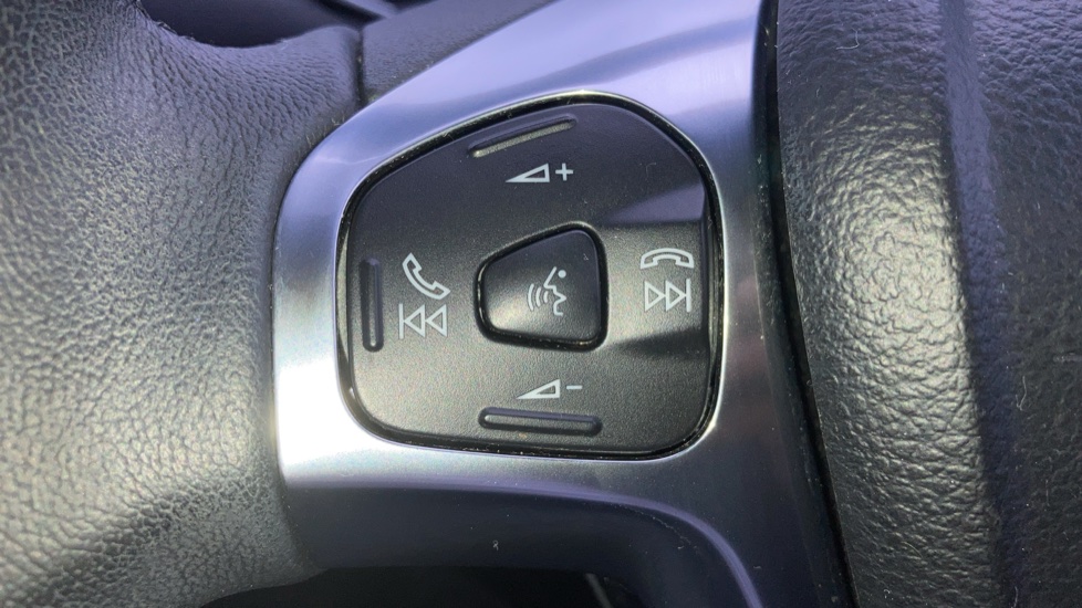 Ford Fiesta 1.25 82 Zetec 3dr Petrol Hatchback - Image 29