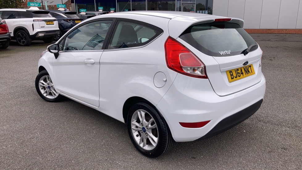 Ford Fiesta 1.25 82 Zetec 3dr Petrol Hatchback - Image 39