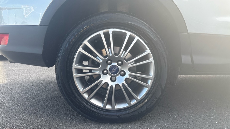 Ford Kuga 2.0 TDCi Titanium 5dr 2WD Diesel Estate - Image 7