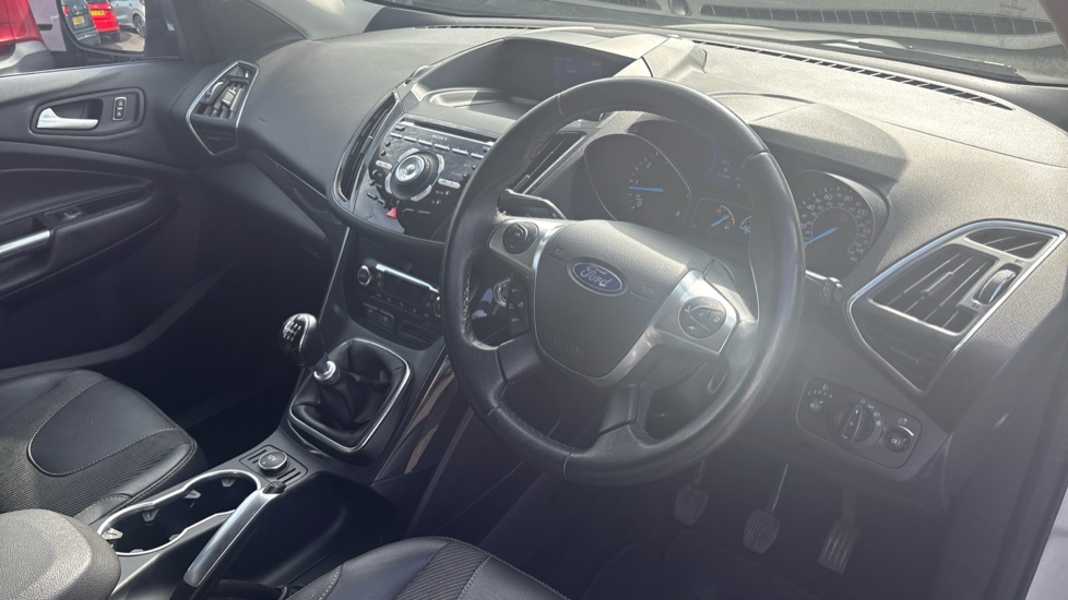 Ford Kuga 2.0 TDCi Titanium 5dr 2WD Diesel Estate - Image 10