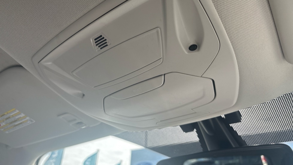 Ford Kuga 2.0 TDCi Titanium 5dr 2WD Diesel Estate - Image 32