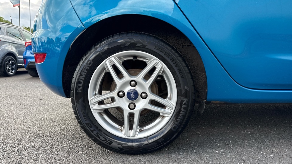 Ford Fiesta 1.25 82 Zetec 5dr Petrol Hatchback - Image 7