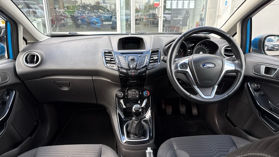 Ford Fiesta 1.25 82 Zetec 5dr Petrol Hatchback - Image 13