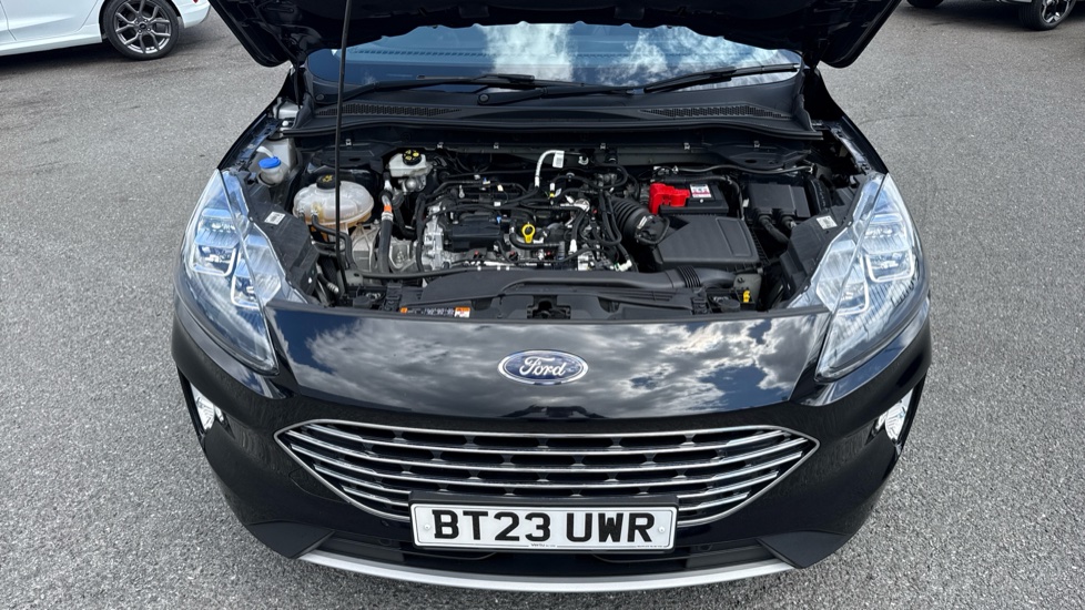 Ford Kuga 1.5 EcoBoost 150 Titanium Edition 5dr Petrol Estate - Image 9
