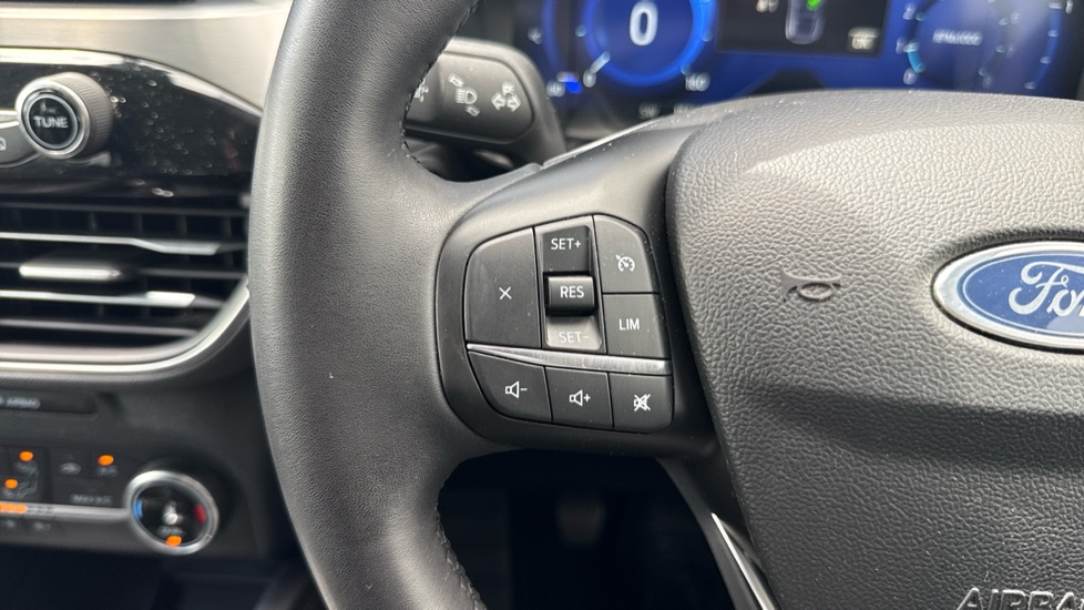 Ford Kuga 1.5 EcoBoost 150 Titanium Edition 5dr Petrol Estate - Image 29
