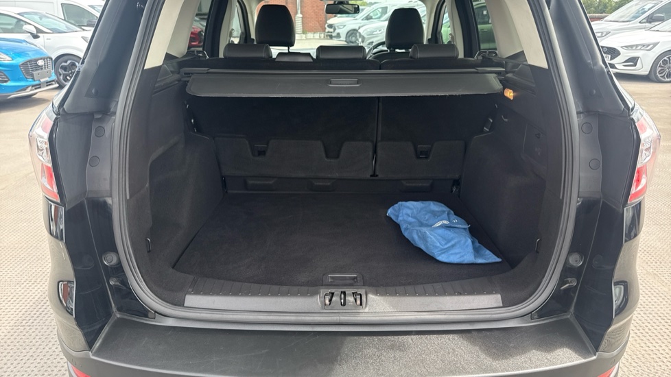 Ford Kuga 1.5 TDCi Titanium Edition 5dr 2WD Diesel Estate - Image 8