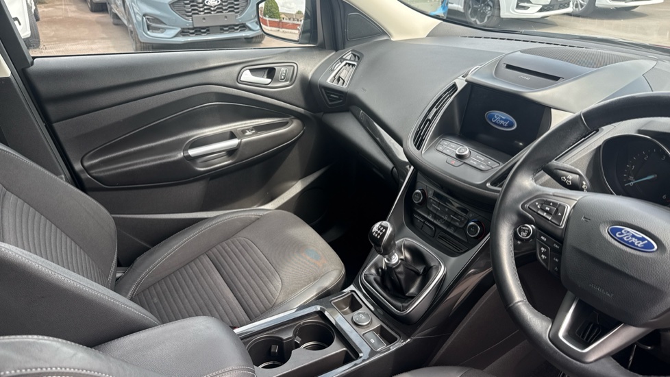 Ford Kuga 1.5 TDCi Titanium Edition 5dr 2WD Diesel Estate - Image 15