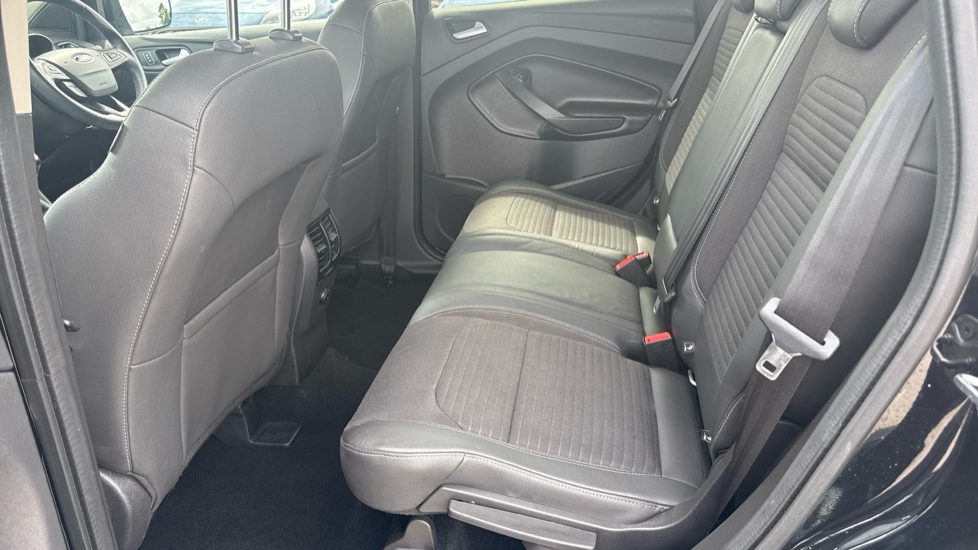 Ford Kuga 1.5 TDCi Titanium Edition 5dr 2WD Diesel Estate - Image 17