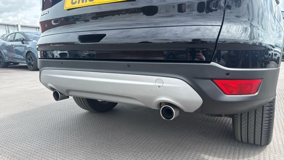 Ford Kuga 1.5 TDCi Titanium Edition 5dr 2WD Diesel Estate - Image 27