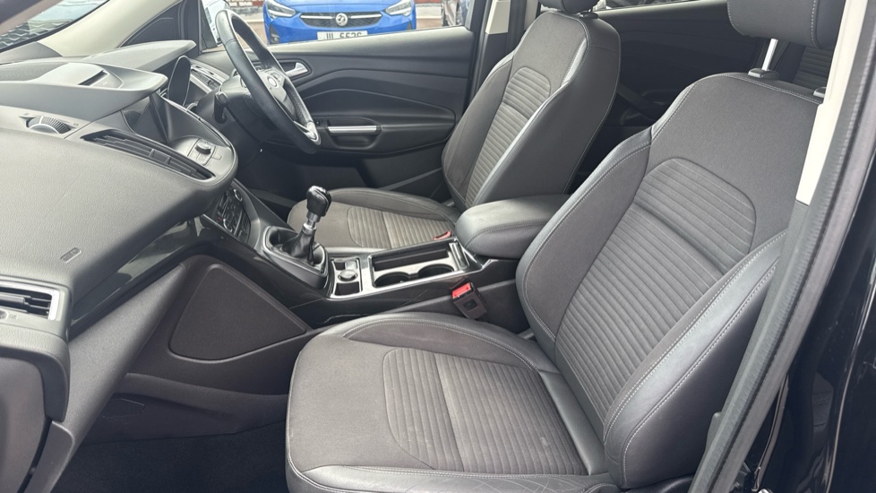 Ford Kuga 1.5 TDCi Titanium Edition 5dr 2WD Diesel Estate - Image 30